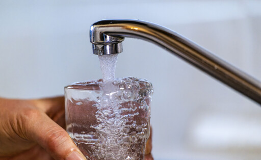 Trinkwasser aus einem Wasserhahn