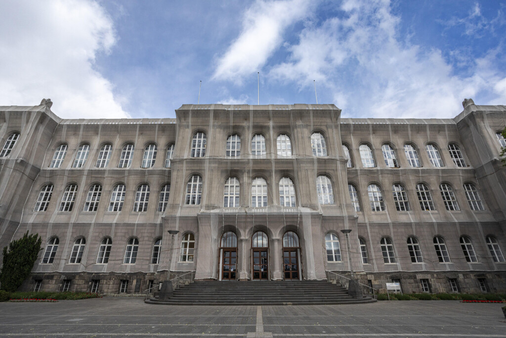 Hauptgebäude der RWTH Aachen