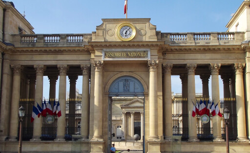 Eingang zur Assemblée Nationale in Paris