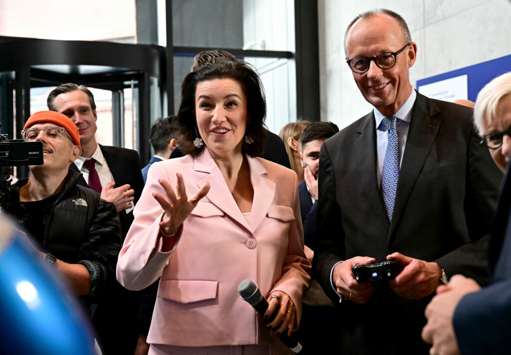 Forschungsministerin Dorothee Bär und Bundeskanzler Friedrich Merz beim Startschuss für die Hightech-Agenda