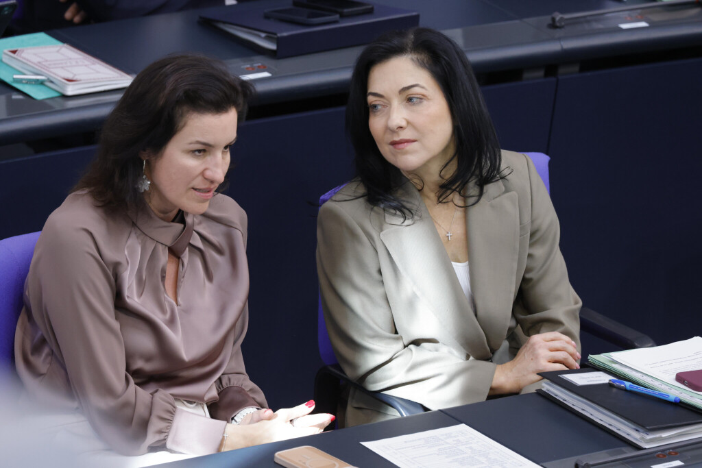 Forschungsministerin Dorothee Bär und Wirtschaftsministerin Katherina Reiche