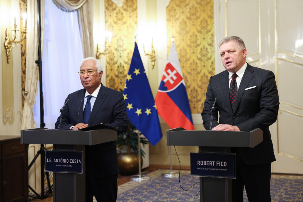 EU-Ratspräsident António Costa und der slowakische Regierungschef Robert Fico. in september 2025