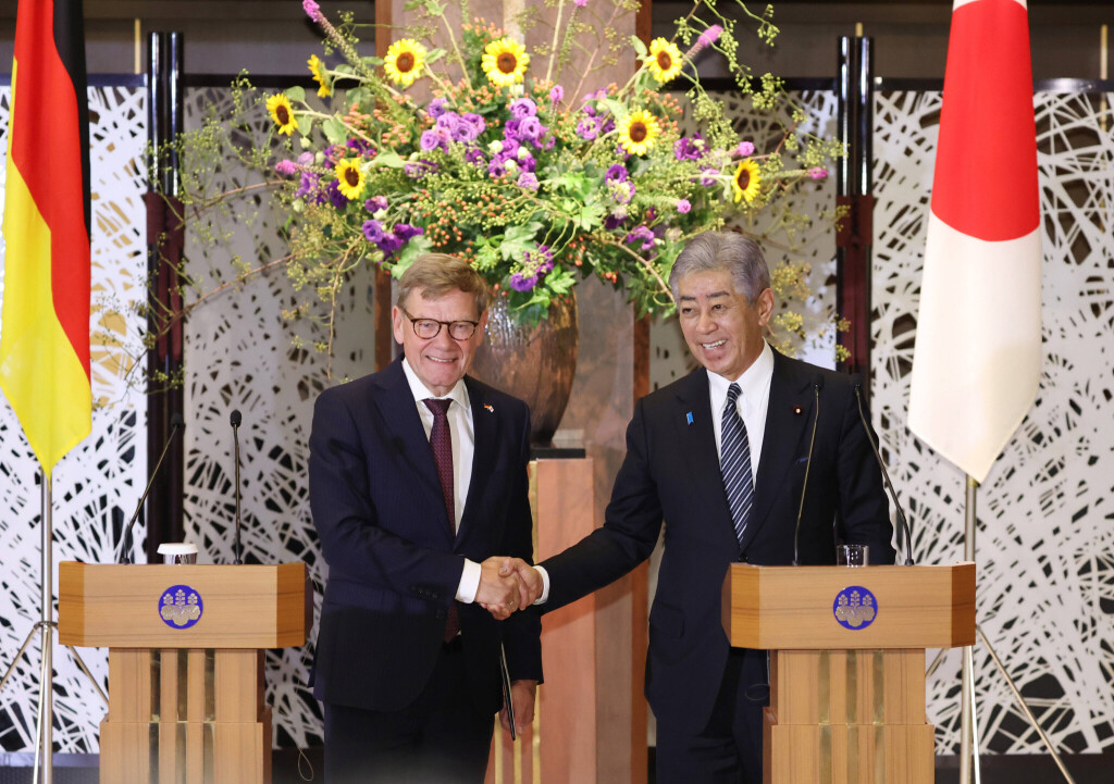 Außenminister Johann Wadephul mit seinem japanischen Amtskollegen Takeshi Iwaya.
