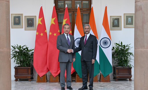 Wang Yi bei seinem Treffen mit Amtskollege Jaishankar in Delhi am Montag.