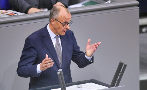 Bundeskanzler Friedrich Merz hält eine Rede im Bundestag.