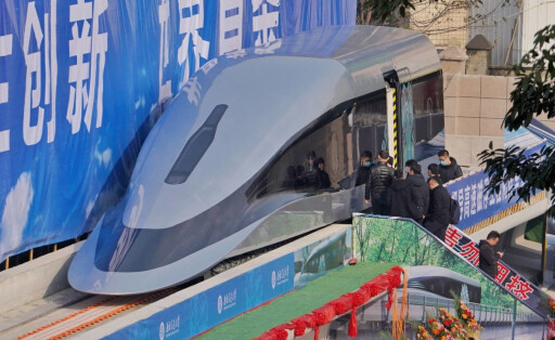 620 km/h schnell: An der Southwest Jiaotong University in Chengdu wurde am Mittwoch der Prototyp eines Triebwagens einer Magnetschwebebahn vorgestellt.