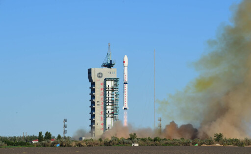 (210705) -- JIUQUAN, July 5, 2021 -- A Long March-4C rocket carrying the Fengyun-3E (FY-3E) satellite blasts off from t