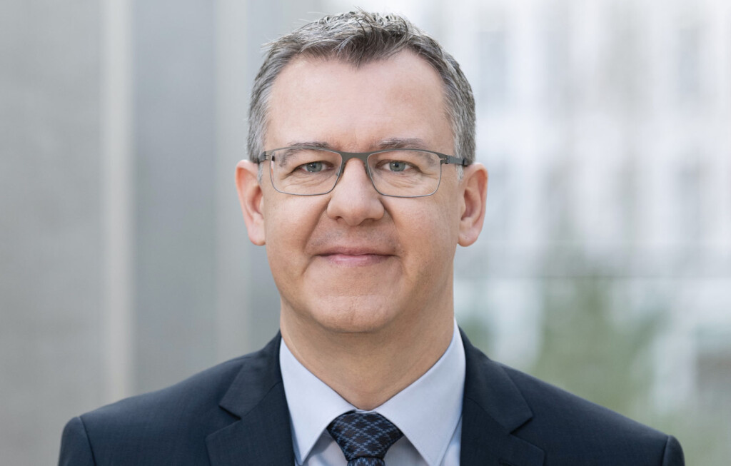 Christoph Winterhalter ist Vorsitzender des Vorstandes bei DIN