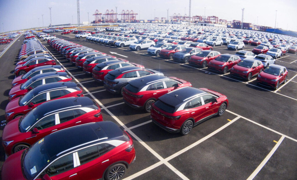 SUZHOU, CHINA - FEBRUARY 02: Aerial view of SAIC Volkswagen ID.4 electric sport-utility vehicles sitting parked at a port along the Yangtze River on February 2, 2021 in Suzhou, Jiangsu Province of China. PUBLICATIONxINxGERxSUIxAUTxHUNxONLY Copyright: xVCGx CFP111315823842