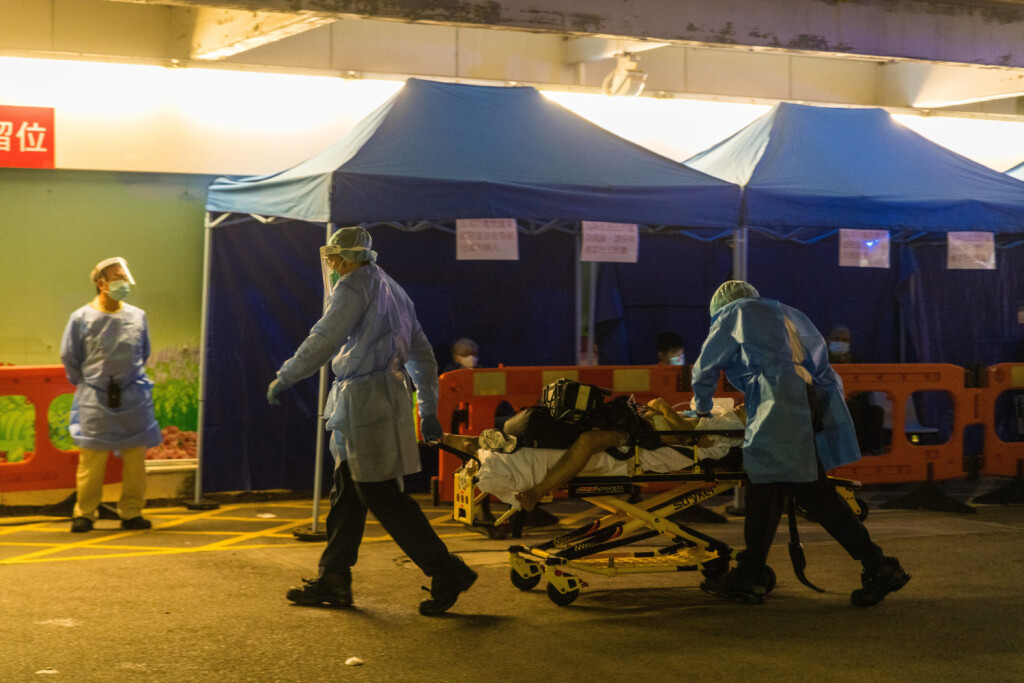 Hongkong Krankenhaus: Corona-Welle auch für China Warnung