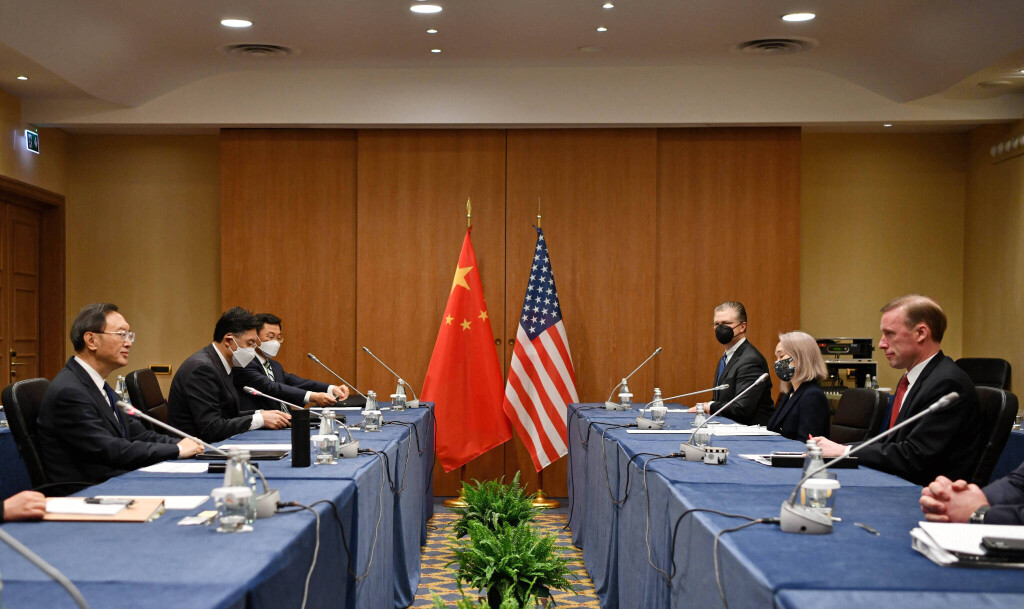 (220315) -- ROME, March 15, 2022 -- Yang Jiechi (1st L), a member of the Political Bureau of the Communist Party of Chin
