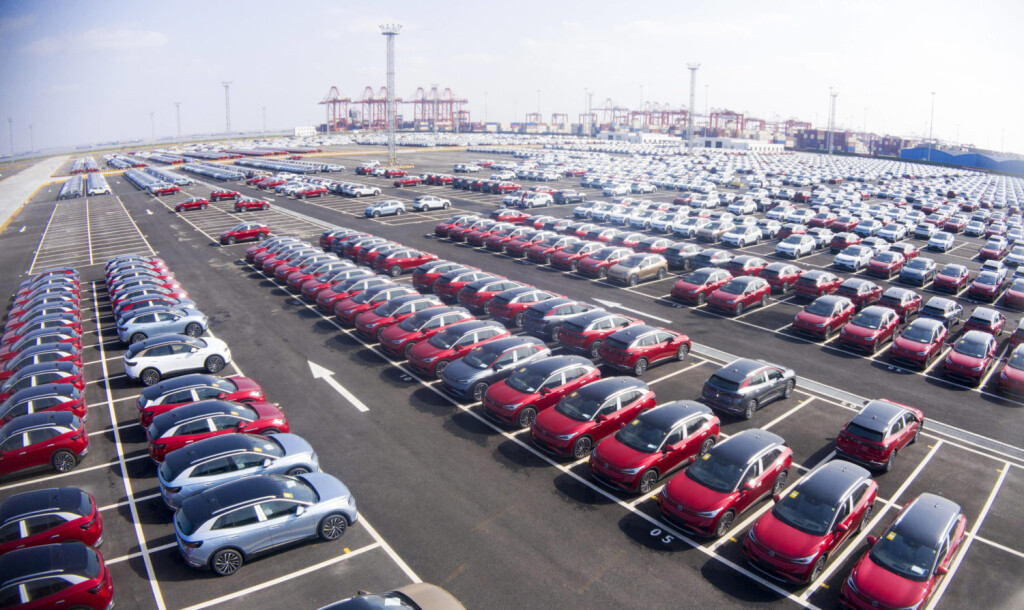 SUZHOU, CHINA - FEBRUARY 02: Aerial view of SAIC Volkswagen ID.4 electric sport-utility vehicles sitting parked at a port along the Yangtze River on February 2, 2021 in Suzhou, Jiangsu Province of China. PUBLICATIONxINxGERxSUIxAUTxHUNxONLY Copyright: xVCGx CFP111315823844