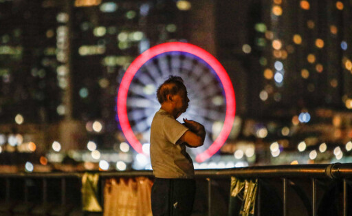 October 31, 2022, Hong Kong, Hong Kong, Hong Kong: A man doing Tai-Chi exercise is seen near the Victoria Harbour, following the 20th National Congress of the Chinese Communist Party where Chinese Xi Jinping attended. Hong Kong Hong Kong - ZUMAs313 20221031_zip_s313_003 Copyright: xDanielxCengxShou-Yix