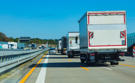 trucks verbrenner aus autobahn