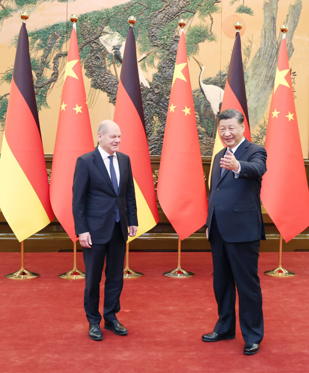 221104 -- BEIJING, Nov. 4, 2022 -- Chinese President Xi Jinping meets with German Chancellor Olaf Scholz on his official visit to China at the Great Hall of the People in Beijing, capital of China, Nov. 4, 2022. CHINA-BEIJING-XI JINPING-GERMANY-CHANCELLOR-MEETING CN YaoxDawei PUBLICATIONxNOTxINxCHN