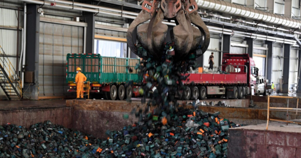 (210719) -- HEFEI, July 19, 2021 -- Waste batteries are pooled for recycling at Tianying technology park in Jieshou, eas