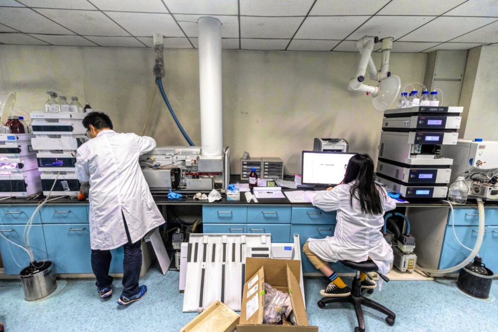epa07592272 People work in Hengrui Medicine research laboratory in Lianyungang, Jiangsu Province, China, 21 May 2019.
Town of Lianyungang hosts two large scale but essentially different medical and pharmaceutics companies.
Differences between Western medicine and Traditional Chinese medicine (TCM) are various such as approaches to the patient exams and medical prescriptions. The Western approach clearly divides the health from the disease, yet TCM approach considers health as a balanced state vs disease as an unbalanced state.
Hengrui Medicine company specializes in anti-tumor research and it is the largest producer of cancer related drugs in China. It was 64th on Forbes 2018 list of world's most innovative companies. Companies most famous drug is Docetaxel witch can be used for prostate and adaptive breast cancer, and it's approved by FDA of US. Another medicine is called Cyclophosphamide with great effects on lymphoma leukemia and multiple melanoma. Company clams this drug take about half of the US market share.
Kanion Pharmaceutical is has the largest intelligent line of traditional Chinese herbal medicine extraction in China. Company has the largest number of innovation patents in Chinese medicine industry. TCM or Traditional Chinese Medicine is one of the oldest healing systems on the planet. Includes herbal medicine, dietary therapy, acupuncture, massage and exercise. It stimulates the body's own healing mechanism and takes into account all aspects of patient's life, rather then just several obvious signs of symptoms.
EPA-EFE/ALEKSANDAR PLAVEVSKI EPA-EFE/Aleksandar Plavevski
