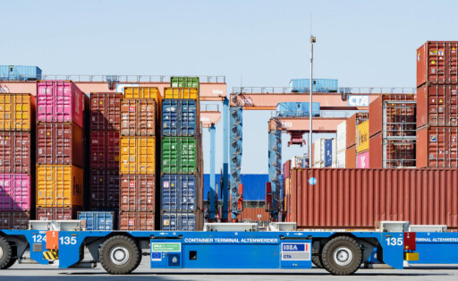 Container Terminal Altenwerder CTA im Hafen Hamburg HHLA Hamburger Hafen und Logistik AGContainer Terminal Altenwerder CTA im Hafen Hamburg HHLA Hamburger Hafen und Logistik AG, Hamburg Hamburg Deutschland CTA *** Container Terminal Altenwerder CTA at the Port of Hamburg HHLA Hamburger Hafen und Logistik AG Container Terminal Altenwerder CTA at the Port of Hamburg HHLA Hamburger Hafen und Logistik AG, Hamburg Hamburg Germany CTA