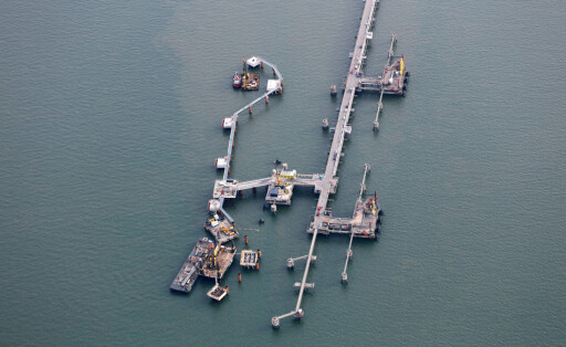 Zukuenftiges LNG Terminal Wilhelmshaven, 28.10.2022, Luftbild, Deutschland, Niedersachsen, Wilhelmshaven future LNG Terminal Wilhelmshaven, 28.10.2022, aerial view, Germany, Lower Saxony, Wilhelmshaven BLWS676419 *** future LNG Terminal Wilhelmshaven, 28 10 2022, aerial view, Germany, Lower Saxony, Wilhelmshaven Future LNG Terminal Wilhelmshaven, 28 10 2022, Aerial view, Germany, Lower Saxony, Wilhelmshaven BLWS676419 Copyright: xblickwinkel/LuftbildxBertramx