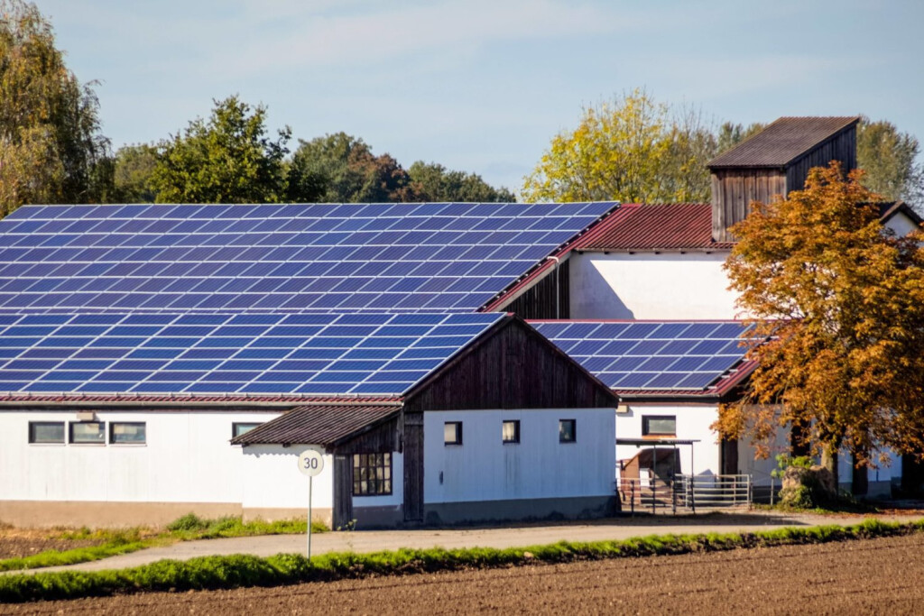 Bauernhof mit Solardach