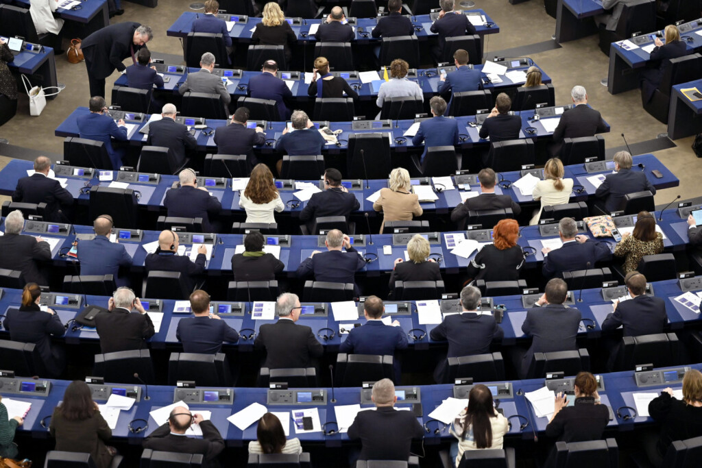 Das versammelte EU-Parlament bei der Wahl eines neuen Vizepräsident des EU-Parlaments. Straßburg, 18.01.2023 Grand Est Frankreich *** The assembled EU Parliament at the election of a new Vice President of the EU Parliament Strasbourg, 18 01 2023 Grand Est France Copyright: xDwixAnoraganingrumx
