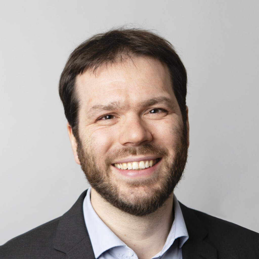 Manuel Müller erstellt seit 2014 regelmäßig Sitzprojektionen zur Europawahl.