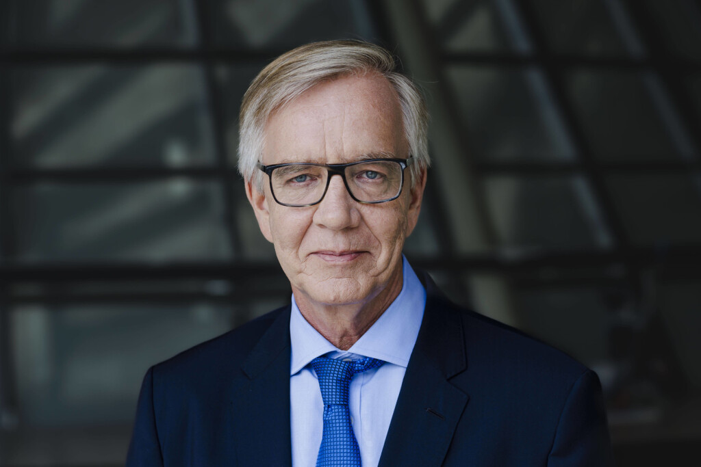 Dietmar Bartsch, Fraktionsvorsitzender DIE LINKE im Deutschen Bundestag, posiert fuer ein Foto. Berlin, 15.03.2022 Berl