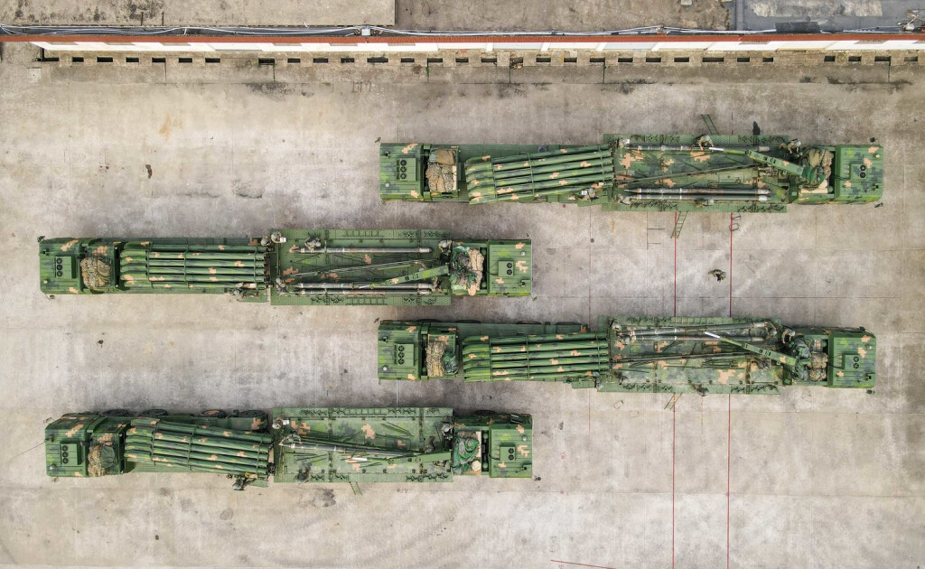 epa10568005 Artillery weapons of the Eastern Theater Command of the Chinese People's Liberation Army (PLA) during the combat readiness patrol and military exercises around the Taiwan Island, 09 April 2023 (issued 11 April 2023). The Eastern Theater Command of the PLA conducted three days of military drills around the Taiwan Strait from 08 to 10 April. China launched the military exercises in response to the meeting in the United States between Taiwan's President Tsai Ing-wen and US House Speaker Kevin McCarthy on 05 April.  EPA-EFE/XINHUA / Li Zhenjie CHINA OUT / MANDATORY CREDIT  EDITORIAL USE ONLY