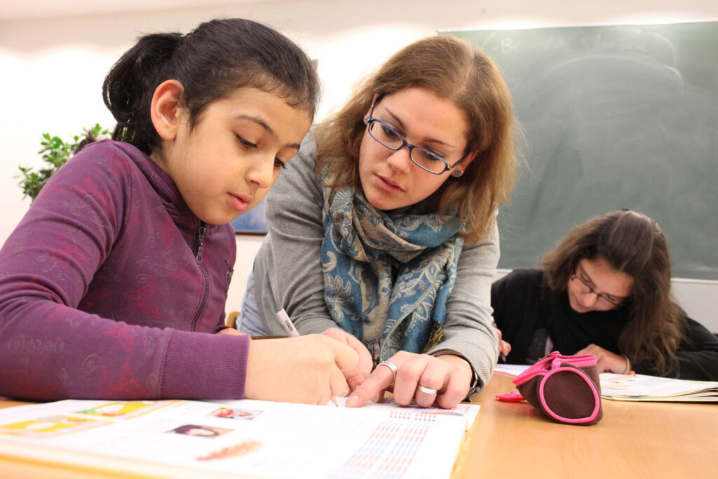 Bildnummer: 59779720 Datum: 01.12.2010 Copyright: imago/epd
Nachhilfe auch für Grundschüler in einer Nachhilfe Schule , Studienkreis , Düsseldorf , Friedrichstraße , Foto: epd/Arend DER ABDRUCK DES EPD-FOTOS IST HONORARPFLICHTIG! Nachhilfe für Grundschüler xdp x0x 05 2010 quer Schule Nachhilfe Schüler Schülerin Lehrer Studienkreis Grundschule
59779720 Date 01 12 2010 Copyright Imago epd According to help too for Elementary school pupils in a According to help School Study circle Dusseldorf Friedrichstrasse Photo epd Arend the Imprint the epd Photos is According to help for Elementary school pupils XDP x0x 05 2010 horizontal School According to help Students Student Teacher Study circle Primary school