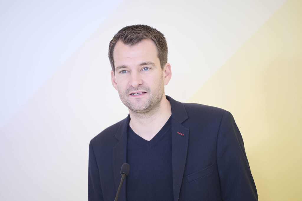 Berlin, FDP Johannes Vogel gibt Pressekonferenz im Bundestag Johannes Vogel Erster Parlamentarischer Geschäftsführer der FDP-Bundestagsfraktion während der Pressekonferenz vor der FDP Fraktionssitzung im Deutschen Bundestag am 08.11.2022 in Berlin. Berlin Bundestag Berlin Deutschland *** Berlin, FDP Johannes Vogel gives press conference in the Bundestag Johannes Vogel First Parliamentary Director of the FDP parliamentary group in the Bundestag during the press conference before the FDP parliamentary group meeting in the German Bundestag on 08 11 2022 in Berlin Berlin Bundestag Berlin Germany
