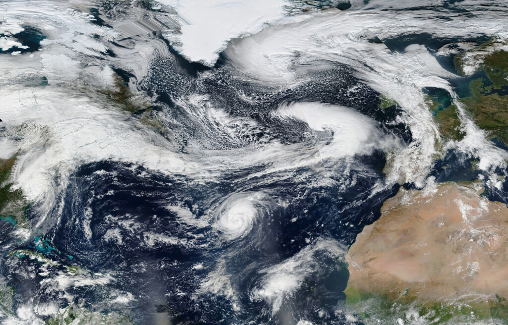 Kennedy Space Center NORTH ATLANTIC OCEAN - 11 Oct 2018 - This composite image of NASA MODIS satellite data from 11 Oct 2018 latest available shows Storm Callum right west og the British Isles, Hurricane Leslie lower centre and Hurricane Michael extreme left over the Carolinas over a large chunk of the northern hemisphere. The US NOAA have predicted that Hurricane Micheal will be on the heels of Storm Callum - which is forecast by the UK Met Ofiice to bring high winds and heavy rain to many parts of western England, Wales, Northern Ireland, Scotland and Ireland, with south Wales on an Amber rain warning for Friday and Saturday, United States on 2020/05/25. P *** Kennedy Space Center NORTH ATLANTIC OCEAN 11 Oct 2018 This composite i PUBLICATIONxNOTxINxAUT EPatl