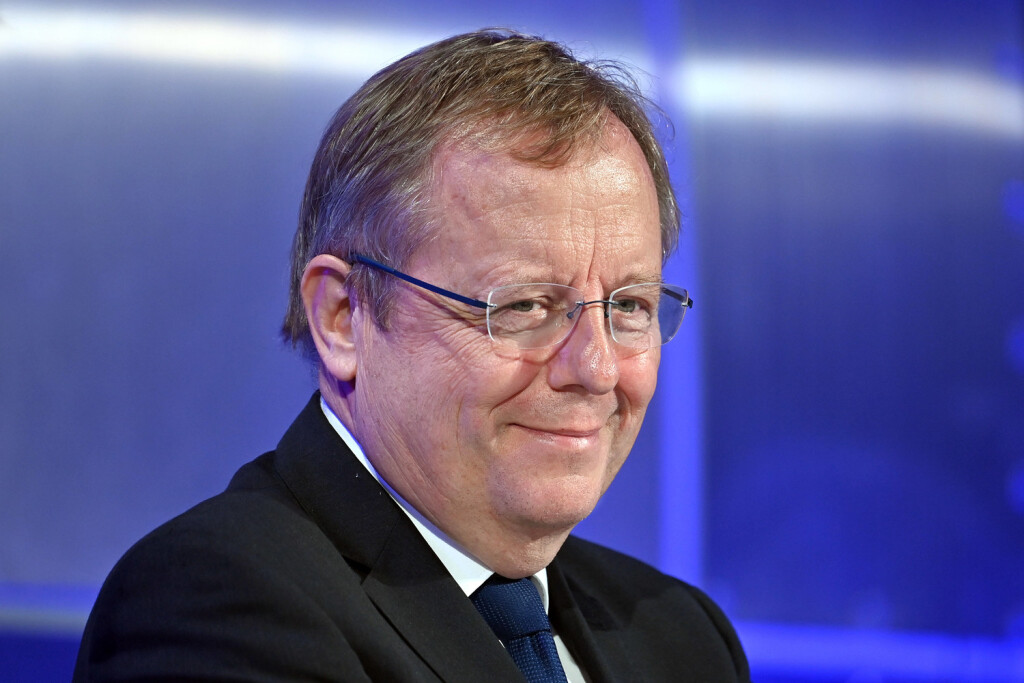 acatech-Praesident Prof. Dr. Jan Woerner, Einzelbild,angeschnittenes Einzelmotiv,Portraet,Portrait,Porträt. Bayerischer Raumfahrtgipfel im DLR Oberpfaffenhofen am 26.10.2022 *** acatech president Prof Dr Jan Woerner, single image,cropped single image,portrait,portrait Bavarian Space Summit at DLR Oberpfaffenhofen on 26 10 2022
