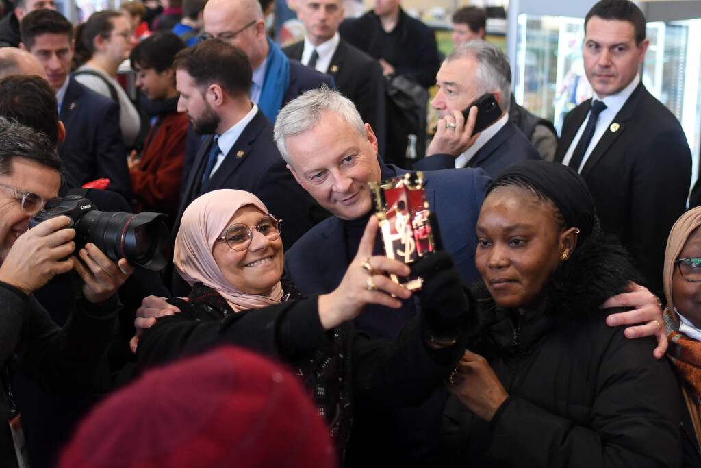 Bruno Le Maire - Salon International de l Agriculture du 25 fevrier au 5 mars 2023 a Paris Expo Porte de Versailles. NEWS : Salon de l Agriculture 2023 - 02/03/2023 LionelUrman/Panoramic PUBLICATIONxNOTxINxFRAxITAxBEL