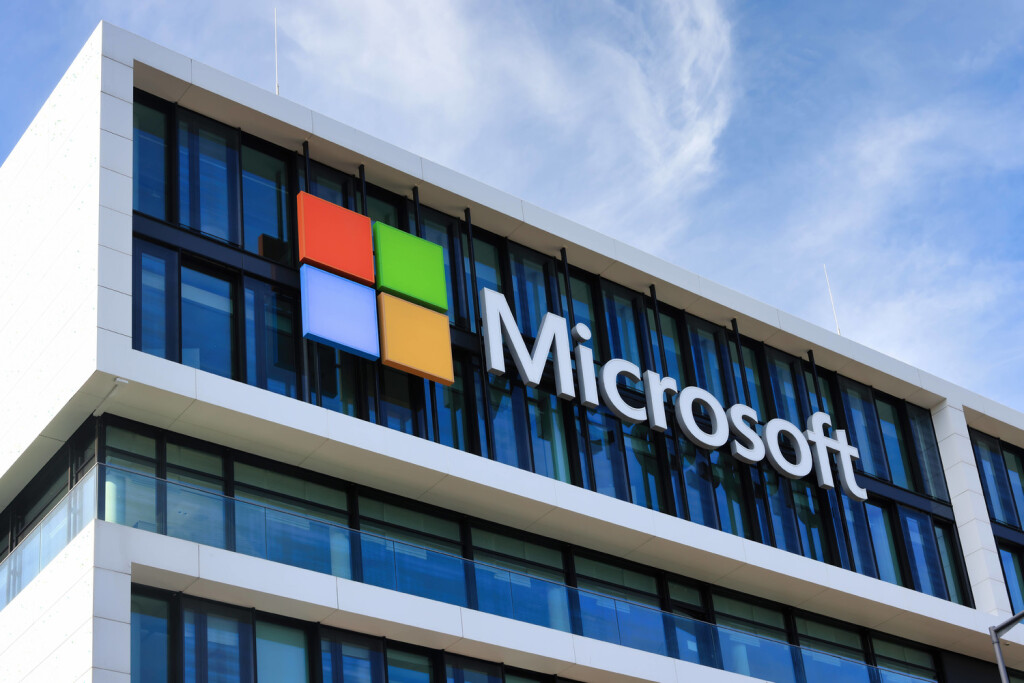 MUNICH, GERMANY - APRIL 10, 2023: Microsoft logo at the company office building located in Munich, Germany Microsoft european HQ in Munich, Germany Munich Germany *** MÜNCHEN, DEUTSCHLAND 10. APRIL 2023 Microsoft-Logo am Firmengebäude in München, Deutschland Microsoft Europa-Zentrale in München, Deutschland München Deutschland Copyright: xx