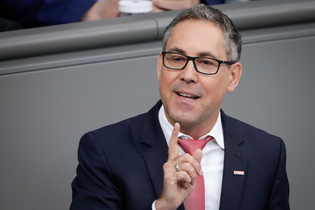97. Bundestagssitzung und Debatte in Berlin Aktuell,20.04.2023 Berlin, Michael Schrodi von der Partei SPD im Portrait bei seiner Rede zur Debatte Untersuchungsausschuss - Warburg Bank bei der 97. Sitzung des Deutschen Bundestag in Berlin Berlin Berlin Deutschland *** 97 Bundestag session and debate in Berlin News,20 04 2023 Berlin, Michael Schrodi of the party SPD in portrait during his speech on the debate Investigation Committee Warburg Bank at the 97 session of the German Bundestag in Berlin Berlin Germany