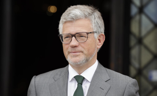 Andrij Melnyk, Ukrainischer Botschafter in Deutschland, Deutschland, Berlin, Begrüßung von Oleksij Tschernyschow, Minister für die Entwicklung von Gemeinden und Territorien der Ukraine und Sondergesandter des ukrainischen Präsidenten Wolodymyr Selenskyj Rotes Rathaus *** Andriy Melnyk, Ukrainian Ambassador to Germany, Germany, Berlin, Welcoming Oleksiy Chernyshov, Minister of Development of Municipalities and Territories of Ukraine and Special Envoy of the President of Ukraine Volodymyr Selenskyy Red City Hall