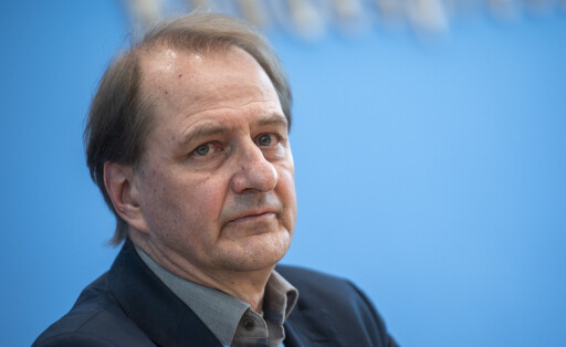 ARCHIV - 15.03.2022, Berlin: Dirk Messner, Präsident des Umweltbundesamtes, spricht bei einer Pressekonferenz zur veröffentlichung der vollständigen Prognose der klimaschädlichen CO2-Emissionen für das Jahr 2021 vom Umweltbundesamt (UBA). (zu "UBA: Feinstaubbelastung durch Holzheizungen so hoch wie durch Verkehr") Foto: Christophe Gateau/dpa +++ dpa-Bildfunk +++