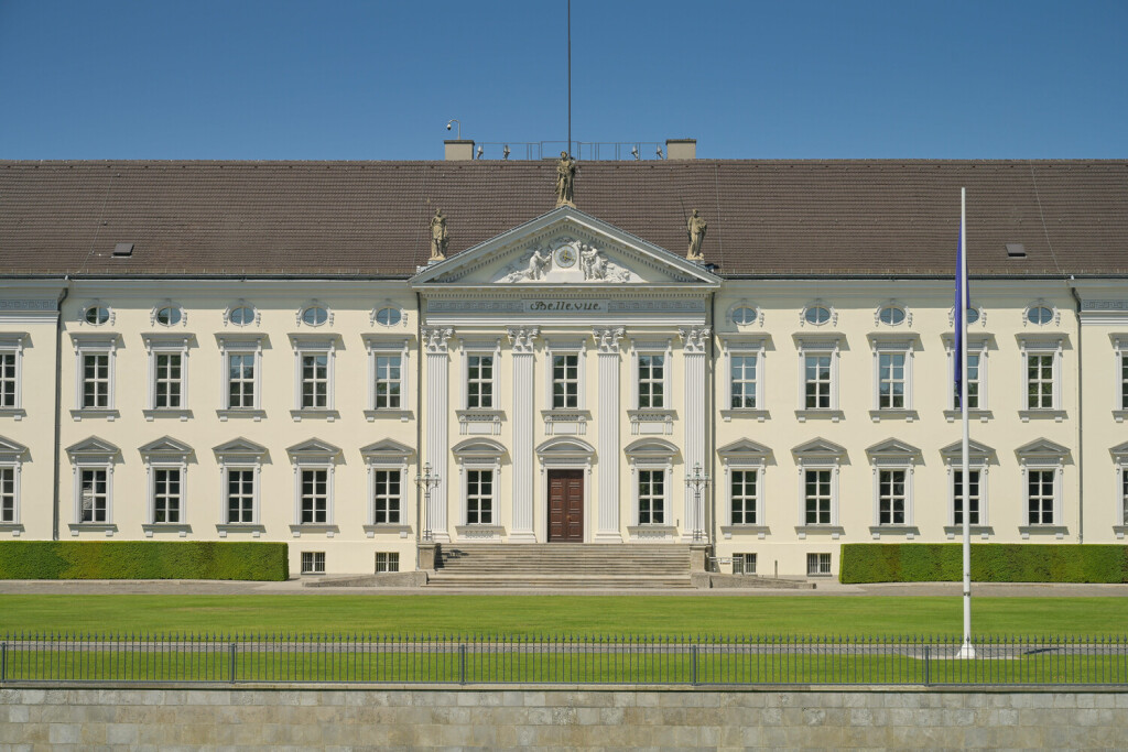 Schloss Bellevue, Tiergarten, Mitte, Berlin, Deutschland *** Local Caption *** , Berlin, Deutschland *** Bellevue Palace, Tiergarten, Mitte, Berlin, Germany Local Caption , Berlin, Germany