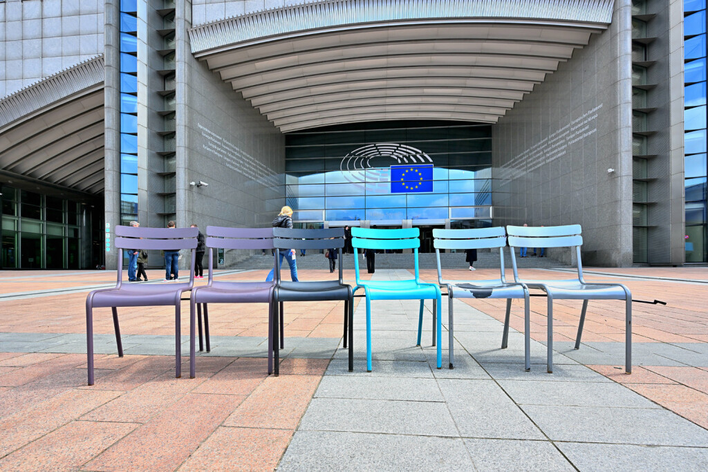 Europa. Vor dem Europaparlament in Brüssel. Brüssel Brüssel Belgien *** Europe In front of the European Parliament in Brussels Brussels Belgium Copyright: xRolfxPossx