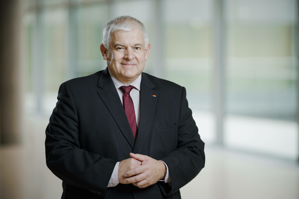 Hermann Faerber, MdB, CDU, Vorsitzender im Ausschuss fuer Ernaehrung und Landwirtschaft im Deutschen Bundestag, posiert fuer ein Foto. Berlin, 14.01.2022 Berlin Deutschland *** Hermann Faerber, Member of the Bundestag, CDU, Chairman of the Committee for Food and Agriculture in the German Bundestag, poses for a photo Berlin, 14 01 2022 Berlin Germany Bild: Imago/Thomas Trutschel