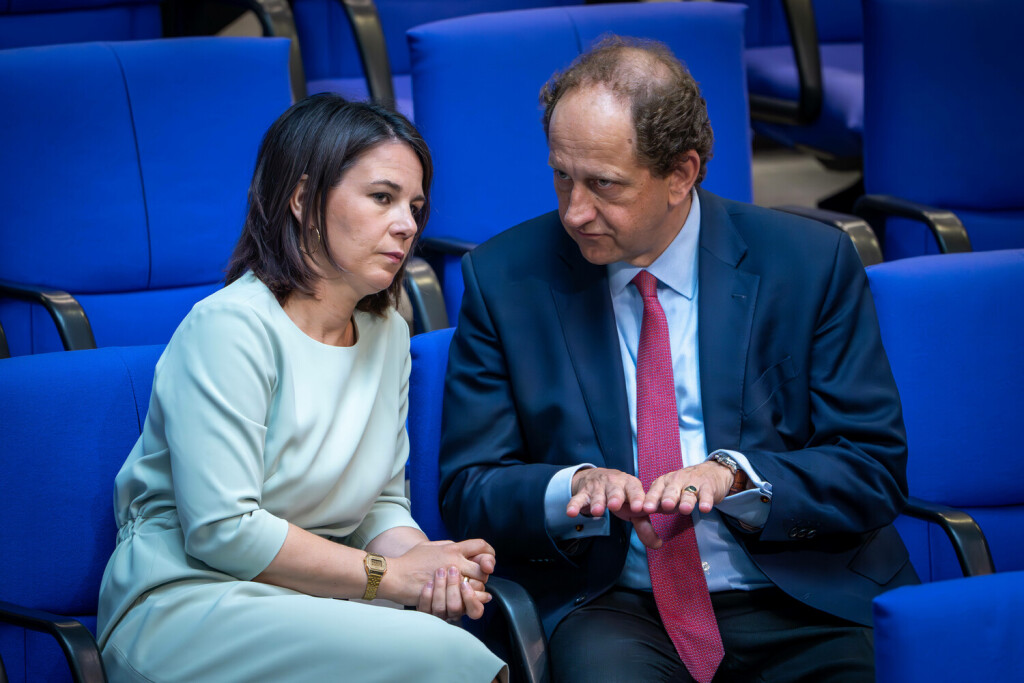 Außenministerin Annalena Baerbock und ihr bald wichtigster Mann in Moskau: Alexander Graf Lambsdorff.