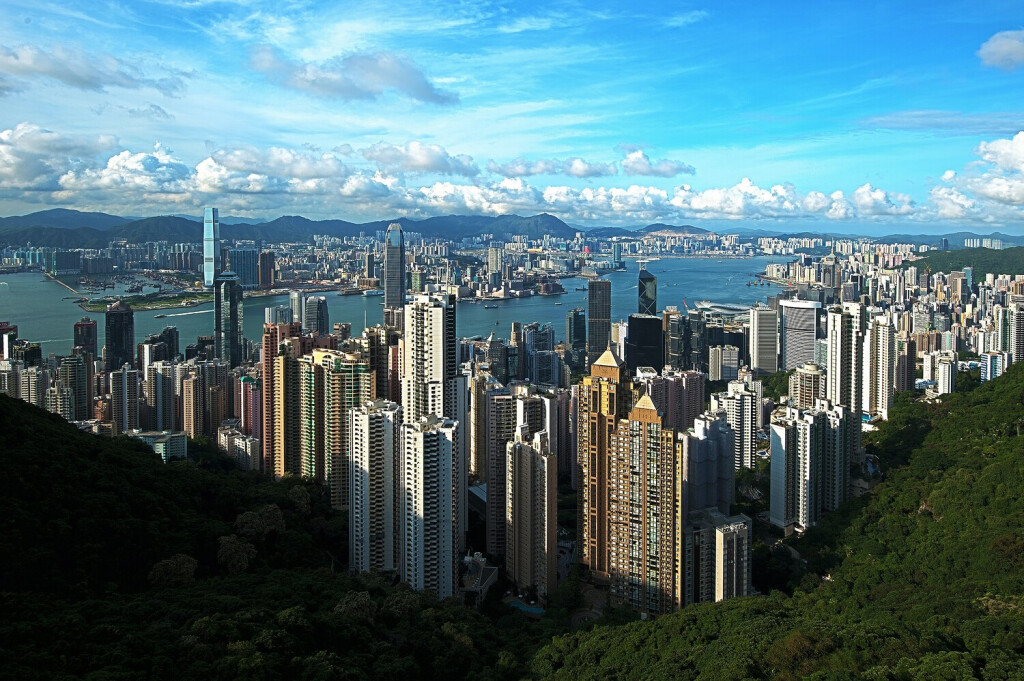 1_hongkong_panorama_victoria_peak_2011