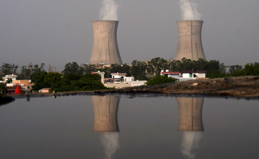 INDIA-POWER-COAL A general view of the coal-fired thermal Power Plant of National Thermal Power Corporation NTPC, at Dadri in Gautam Budh Nagar district, Uttar Pradesh, India on May 5, 2022. Amid the rampant rise in power demand due to the prevailing heatwave, India is staring at a coal crisis, with stock critically low at 108 of its 173 thermal power plants. The power cuts are sparking scrutiny of countrys long reliance on coal, which is responsible for about 70% of India s electricity generation. Dadri India PUBLICATIONxNOTxINxFRA Copyright: xMayankxMakhijax originalFilename: makhija-notitle220505_np8PU.jpg