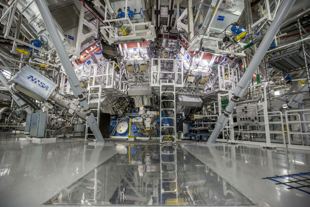 December 13, 2022, Livermore, California, USA: The target chamber at Lawrence Livermore National Ignition Facility, where 192 laser beams delivered more than 2 million joules of ultraviolet energy to a tiny fuel pellet to create fusion ignition on December 5, 2022. Scientists and officials with the Department of Energy on Tuesday announced a breakthrough in the creation of fusion energy at the ratory. A team at Lawrence Livermore National Ignition Facility NIF conducted the first controlled fusion experiment in history to reach this milestone, also known as scientific energy breakeven, which means it produced more energy from fusion than the laser energy used to drive it, according to a news release. Livermore USA PUBLICATIONxINxGERxSUIxAUTxONLY - ZUMA 20221213_new_z03_046 Copyright: xLawrencexLivermorexNationalxLabox