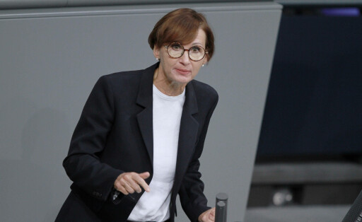 Berlin, Deutschland, 22.09.2023: Sitzungswoche im Deutschen Bundestag Bundesministerin für Bildung und Forschung Bettina Stark-Watzinger, FDP, hält eine Rede zum Thema Nationale Wasserstoffstrategie *** Berlin, Germany, 22 09 2023 Session week at Germans Bundestag Federal Minister for Education and Research Bettina strong Watzinger, FDP, holds a Speech to Subject Nationale Hydrogen strategy Copyright: xdtsxNachrichtenagenturx dts_22561