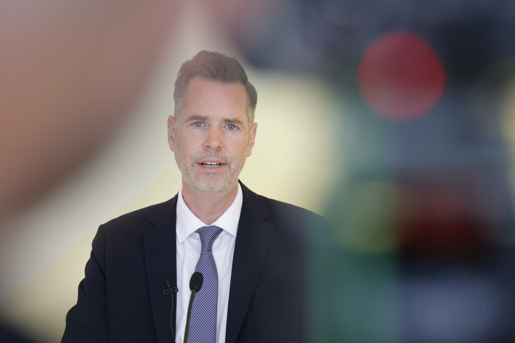 Deutschland, Berlin, Reichstag, Fraktionssitzung der Freien Demokraten, Statement des Fraktionsvorsitzenden Christian Dürr *** Germany, Berlin, Reichstag, Faction meeting of the Free Democrats, Statement by Faction Chairman Christian Dürr