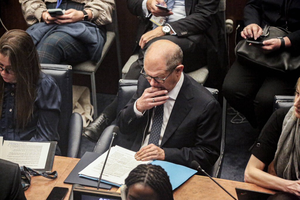 September 20, 2023, New York, New York, USA: German Chancellor OLAF SCHOLZ attends the Climate Ambition Summit at the UN Headquarters during the week of the 2023 UNGA gathering. This year the focus is primarily on the Sustainable Development Goals SDG in which sustainable solutions for current issues, to be determined and implemented by 2030. New York USA - ZUMAo116 20230920_znp_o116_039 Copyright: xBiancaxOterox