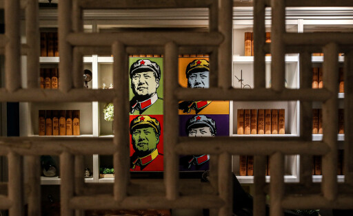October 31, 2022, Hong Kong, Hong Kong, Hong Kong: Portraits of Mao Zedong are seen at a pro-China hotel, following the 20th National Congress of the Chinese Communist Party where Chinese Xi Jinping attended. Hong Kong Hong Kong - ZUMAs313 20221031_zip_s313_001 Copyright: xDanielxCengxShou-Yix
