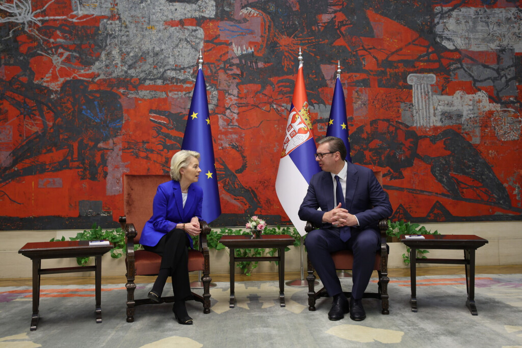 Ursula von der Leyen, on the left, and Aleksandar Vučić