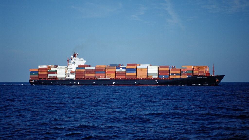 Bildnummer: 55818559 Datum: 01.01.2011 Copyright: imago/OceanPhoto
Beladenes Containerschiff, USA, Kalifornien, Pazifischer Ozean Container ship, USA, California, Pacific ocean Highlight !DATUM GESCHÄTZT! PUBLICATIONxINxGERxSUIxAUTxONLY kbdig 2011 quer Container Fracht Frachtschiff Hafen Handel Meer Reederei Schiff Schifffahrt Schiffsfond Schiffsfonds Seefahrt Verkehr Wasser Wirtschaft Ozean Containerschiff Schiffe beladen beladenes boat cargo charge economy freight freighter harbour sea ocean navigation navy seafaring shipping company trade ship ships giant big full No Model Release horizontal format Querformat Natur natürlich Landschaften Landschaft Licht Stimmung nature natural wild landscape light
Bildnummer 55818559 Date 01 01 2011 Copyright Imago OceanPhoto loaded Container ship USA California Pacific Ocean Container Ship USA California Pacific Ocean Highlight Date estimated PUBLICATIONxINxGERxSUIxAUTxONLY Kbdig 2011 horizontal Container Freight Cargo ship Port Trade Sea Shipping company Ship Shipping Seafaring Traffic Water Economy Ocean Container ship Ships Loading loaded Boat Cargo Charge Economy Freight Freighter Harbour Sea Ocean Navigation Navy seafaring Shipping Company Trade Ship Ships Giant Big Full No Model Release horizontally Format Landscape Nature of course Landscapes Landscape Light Mood Nature Natural Wild Landscape Light